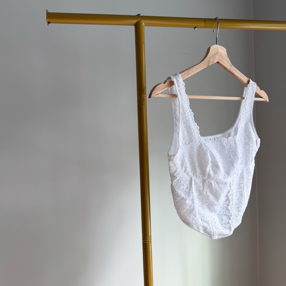 NWOT Victoria’s Secret Corset Style White Lace Tank Top